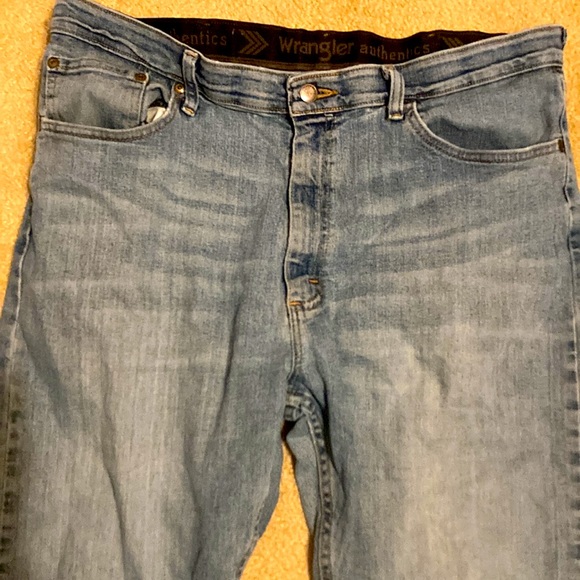 Men's Wrangler authentics Jeans - 36 x 34 - Picture 3 of 6